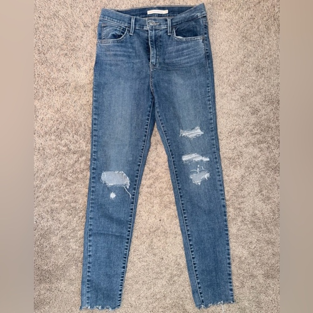 LEVI’S 720 High Rise Super Skinny Jeans Women’s size 28